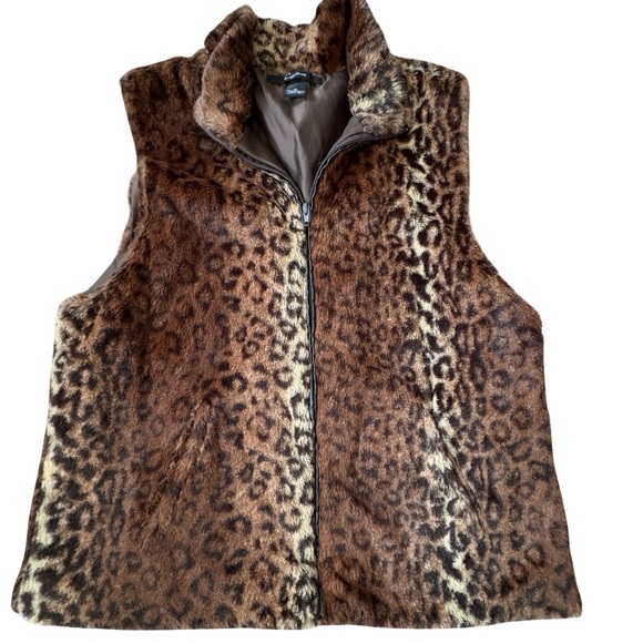 Vintage Y2K Leopard Print Faux Fur Vest – Cejlon Zip Up Animal Print Fuzzy Vest - Picture 3 of 9